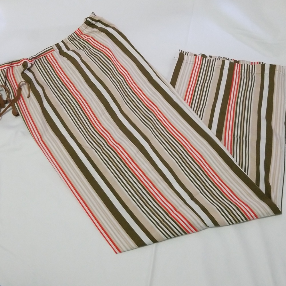 Body by Victoria, size sm, silky, comfy feel